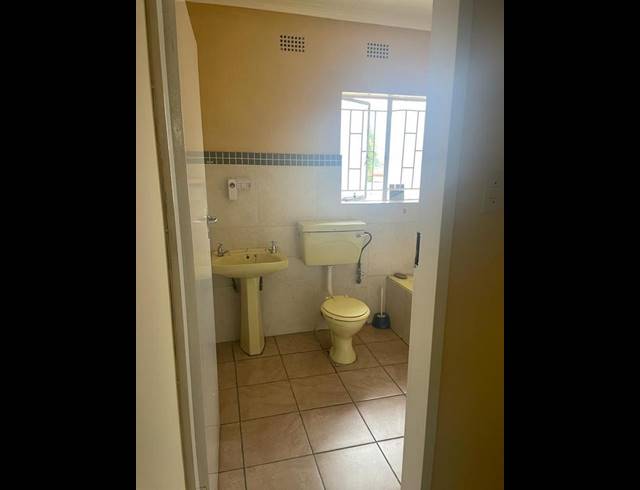 3 BEDROOM HOUSE FOR SALE IN BIRCHLEIGH NORTH
